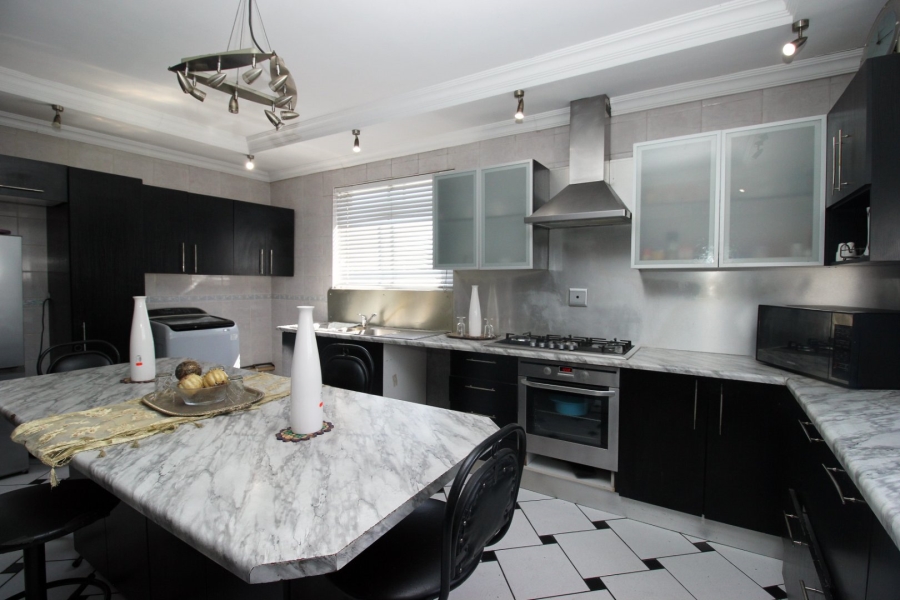 Commercial Property for Sale in Tuscany Glen Western Cape